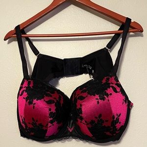 Torrid Curves Bra Full Coverage 44B Black Pink Lace Sexy Plunge.